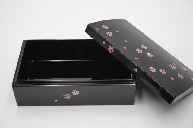 天野漆器株式会社 | 長角小箱 桜（貝入）黒